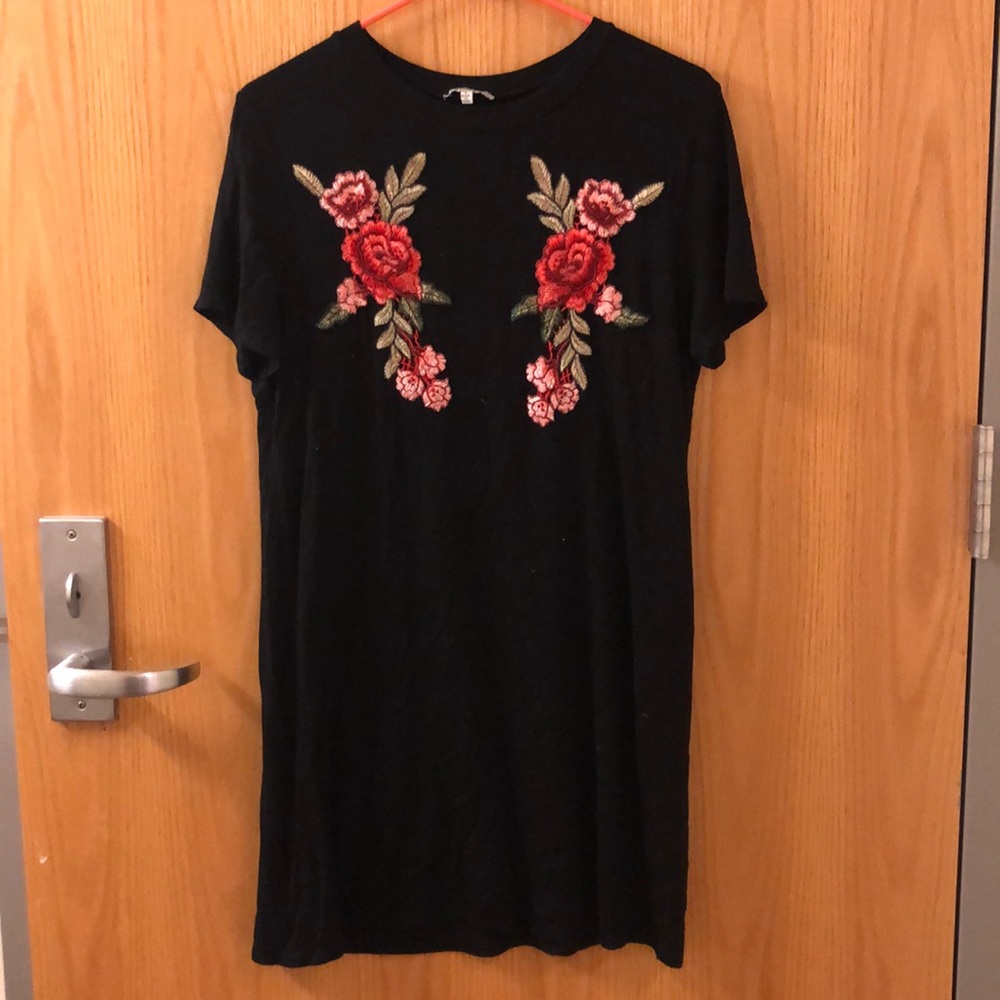 Flower embroidered dress
